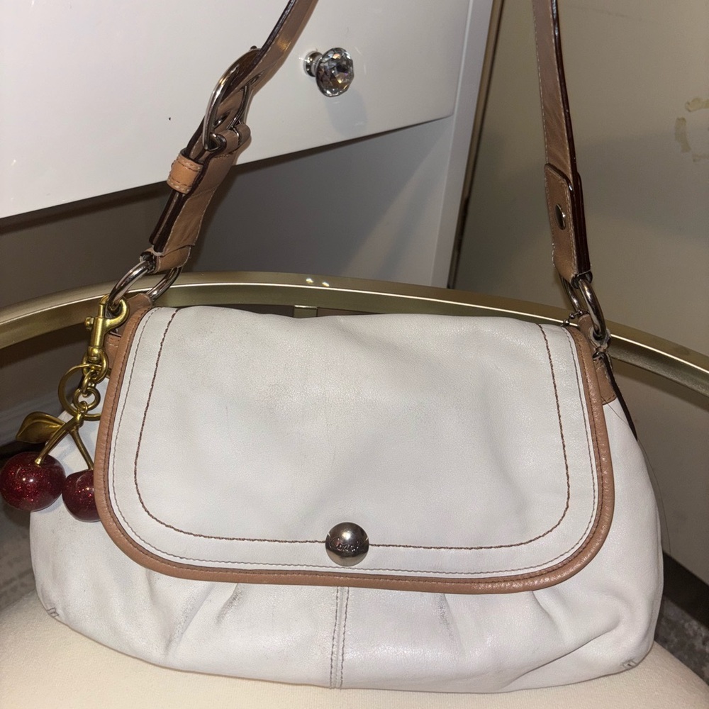 Elegant White and Tan Women's Bag